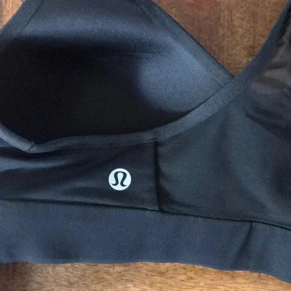 Lululemon Speed Up Bra Sz 4 - Picture 3 of 3